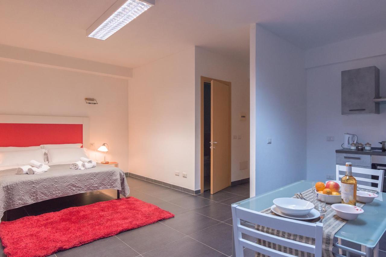 אולביה Delta Rooms מראה חיצוני תמונה