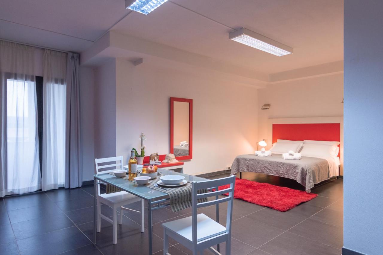אולביה Delta Rooms מראה חיצוני תמונה