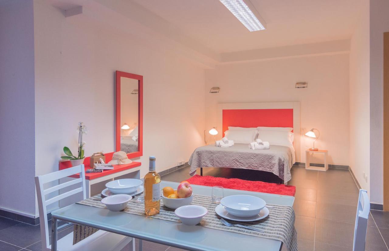 אולביה Delta Rooms מראה חיצוני תמונה